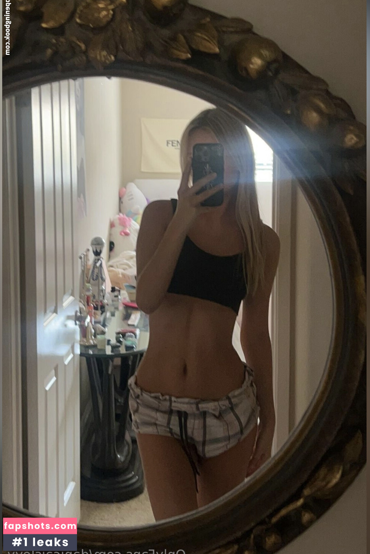 Danica Isley nude babe gallery