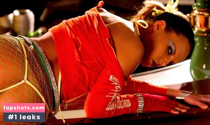 Daniela Becker gallery photo #27