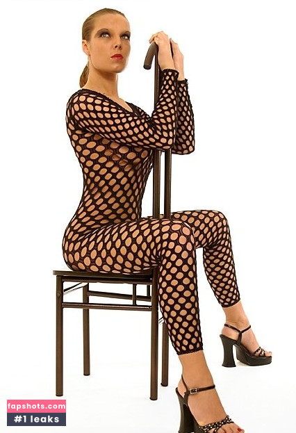 Daniela Becker gallery photo #35