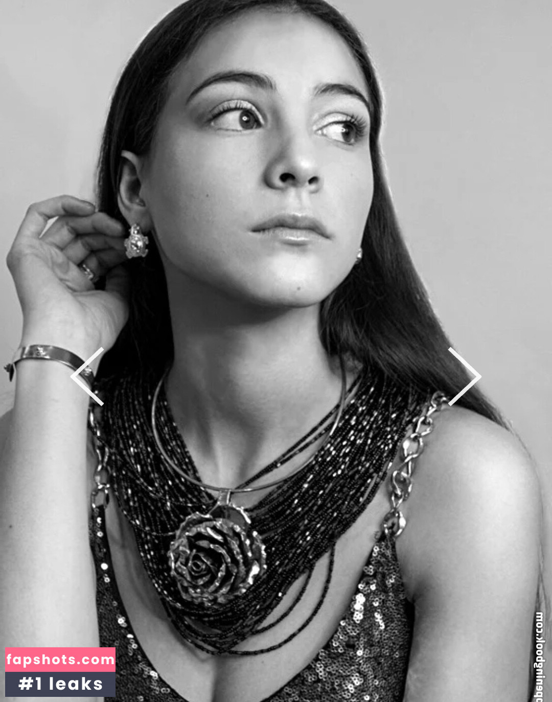 Daniela Derly gallery photo #15