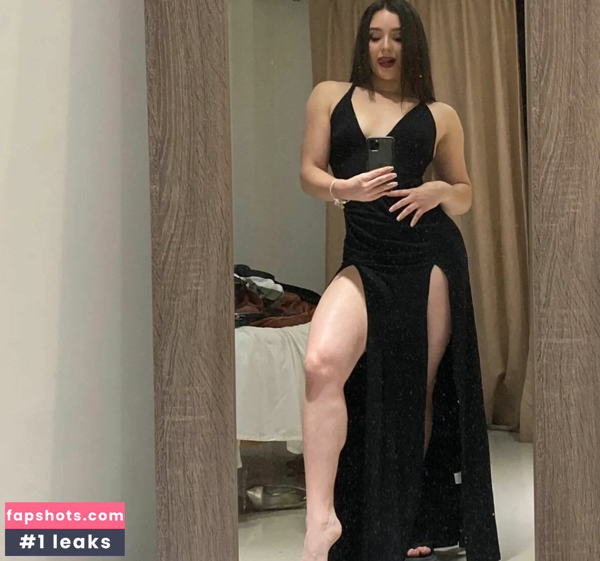 Daniela Flores gallery photo #31