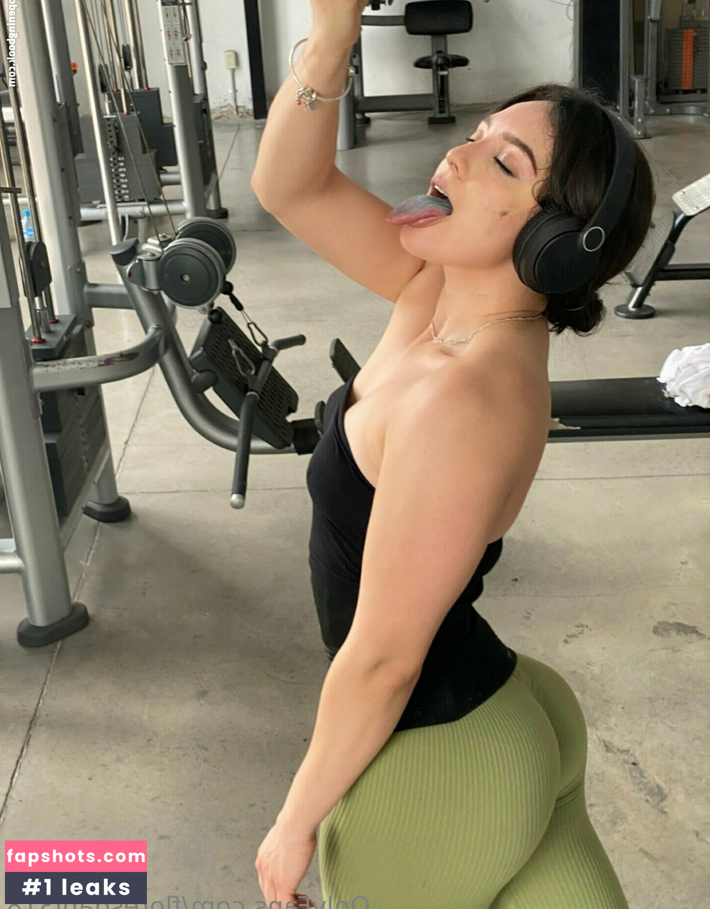 Daniela Flores gallery photo #38