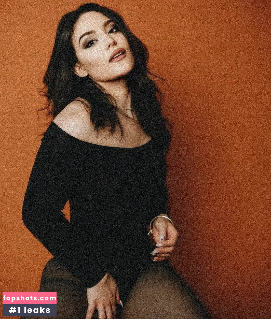 Daniela Flores gallery photo #40