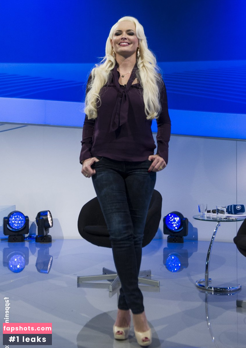 Daniela Katzenberger gallery photo #261