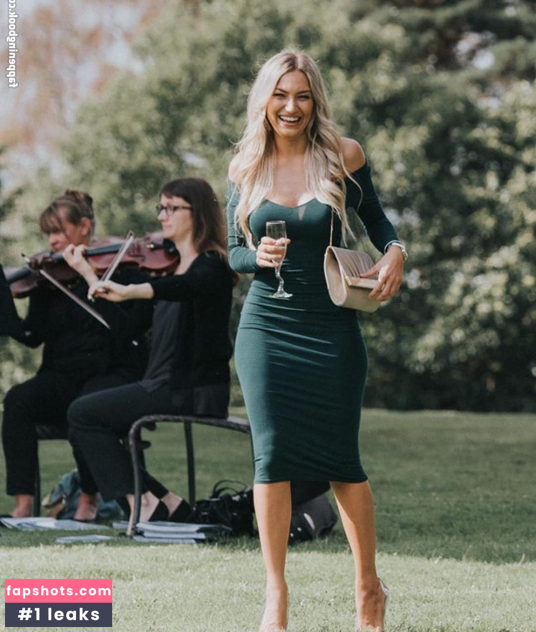 Daniela Lucas gallery photo #17