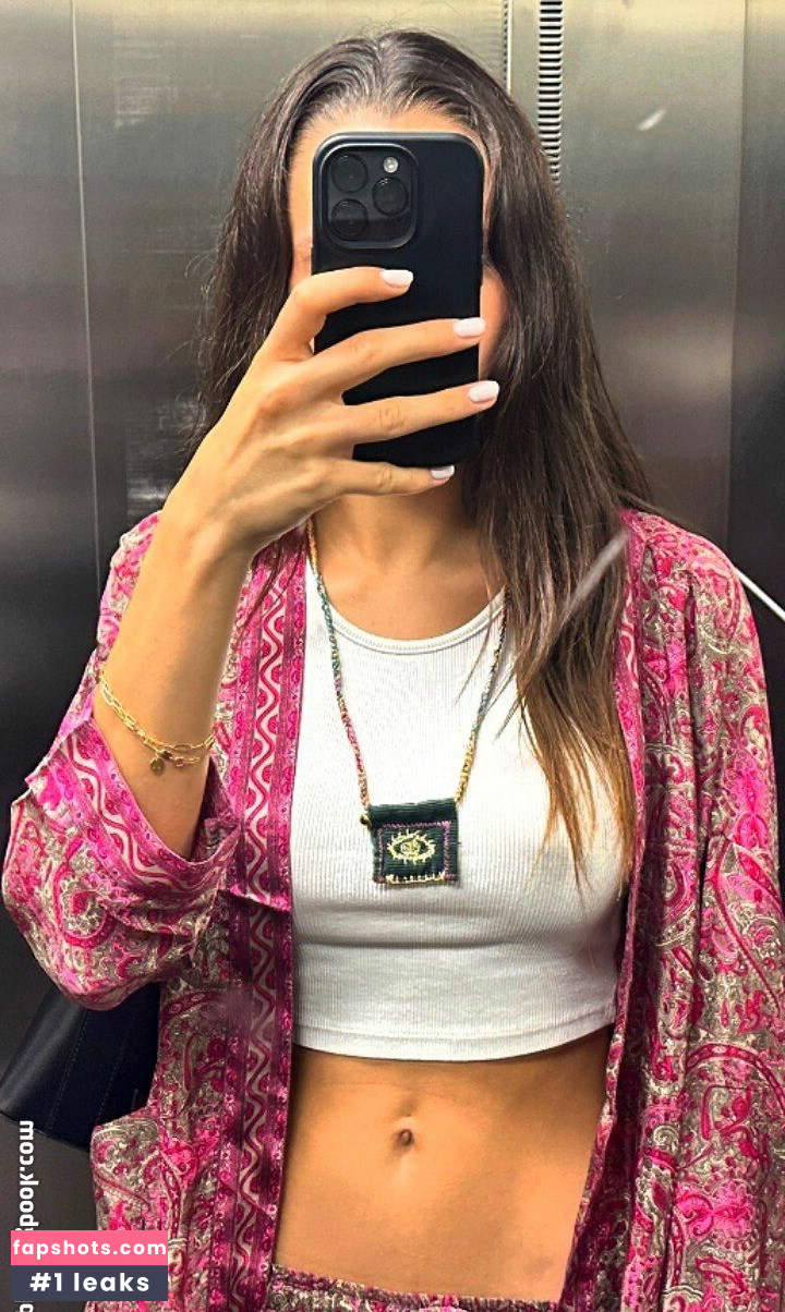 Daniela Melchior gallery photo #108