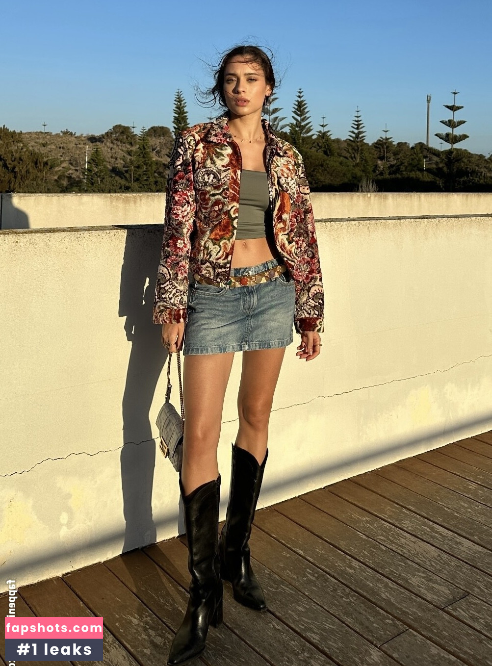 Daniela Melchior gallery photo #109