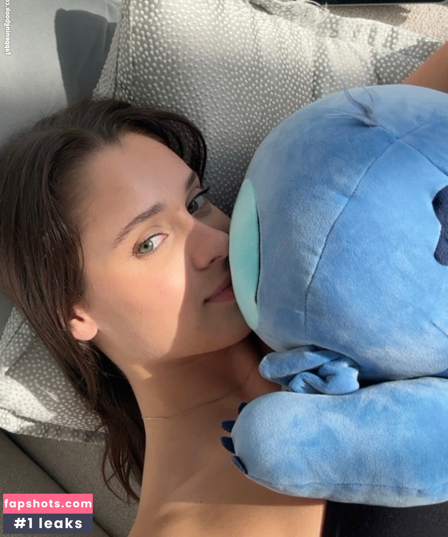 Daniela Melchior gallery photo #121