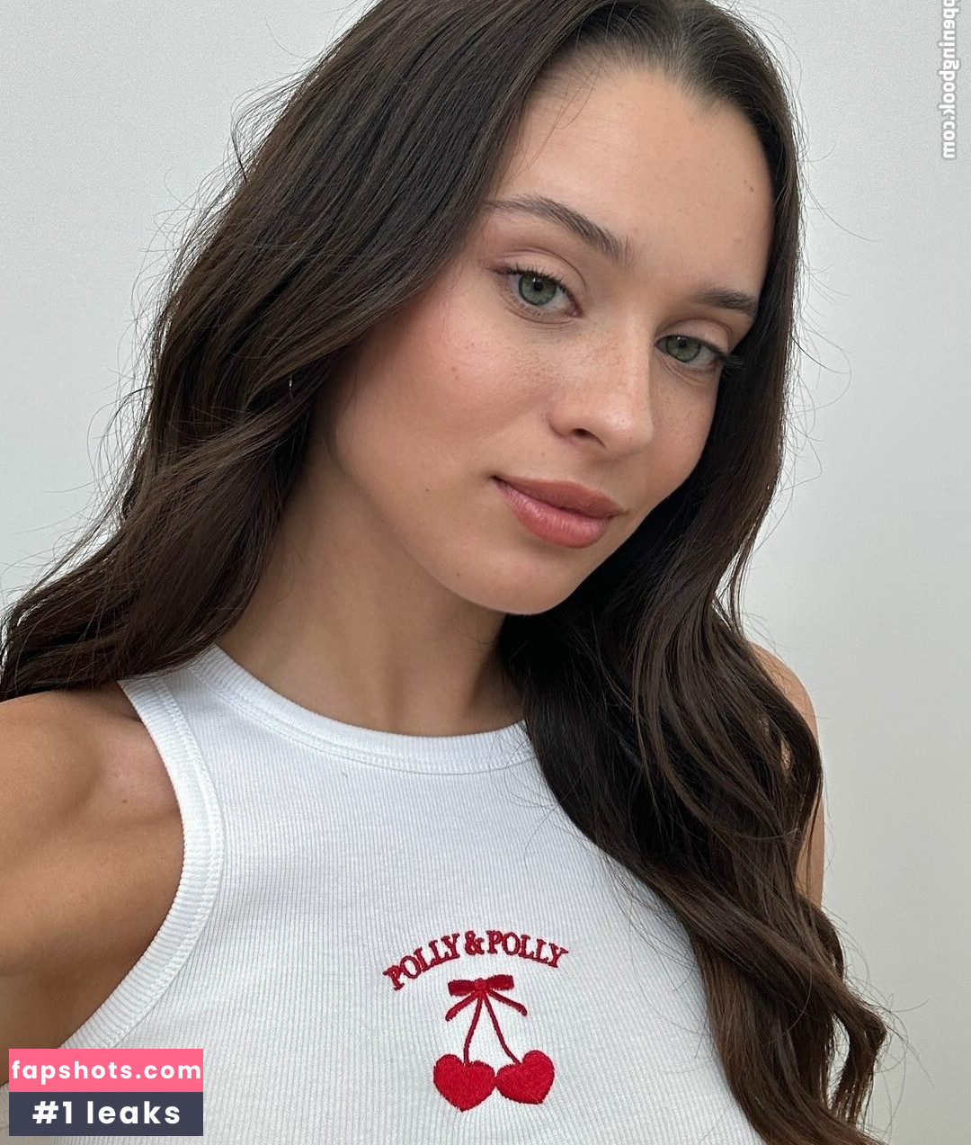 Daniela Melchior gallery photo #135