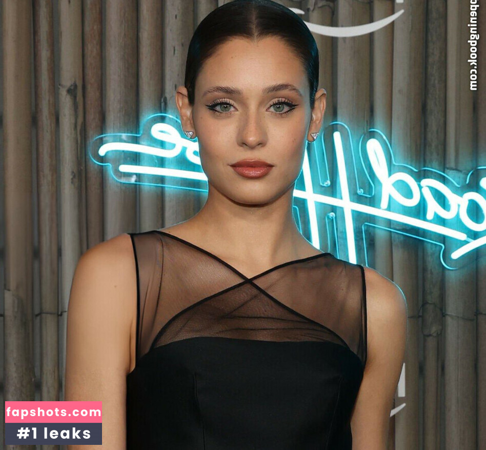 Daniela Melchior gallery photo #143