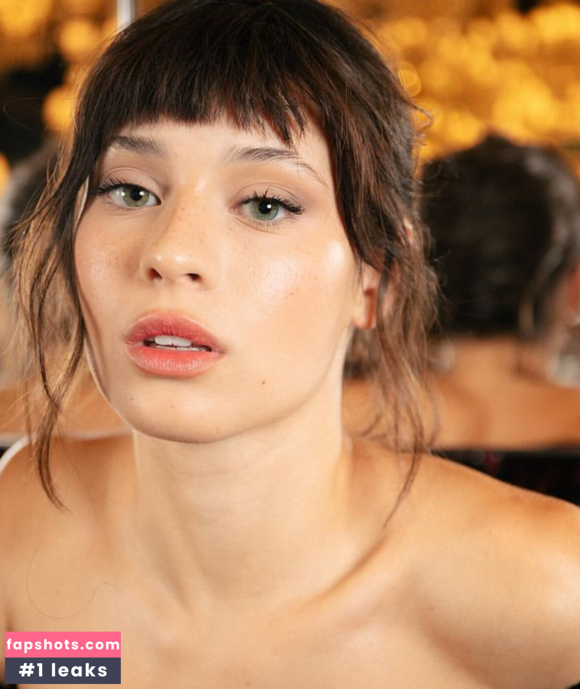 Daniela Melchior gallery photo #158