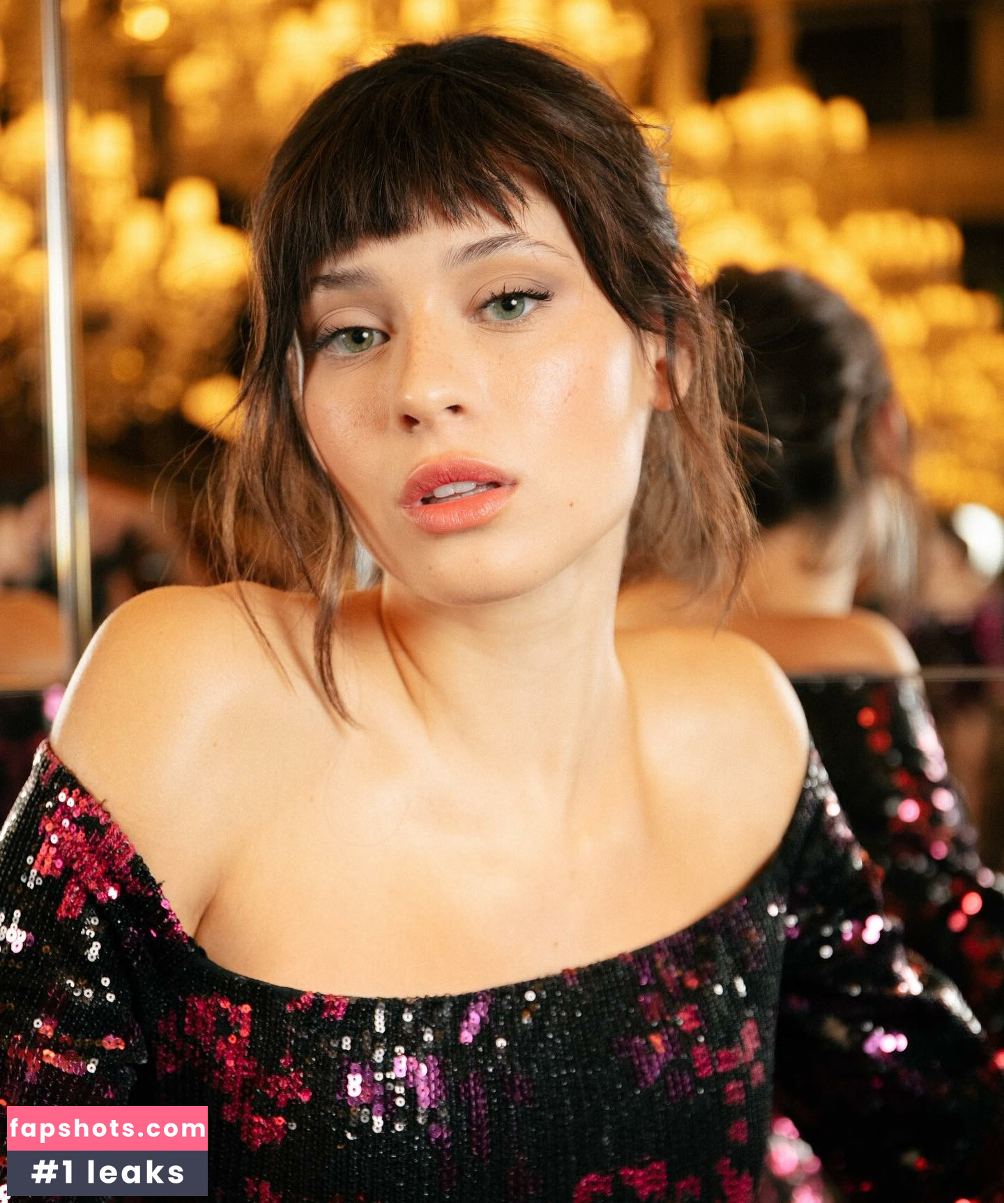 Daniela Melchior gallery photo #160