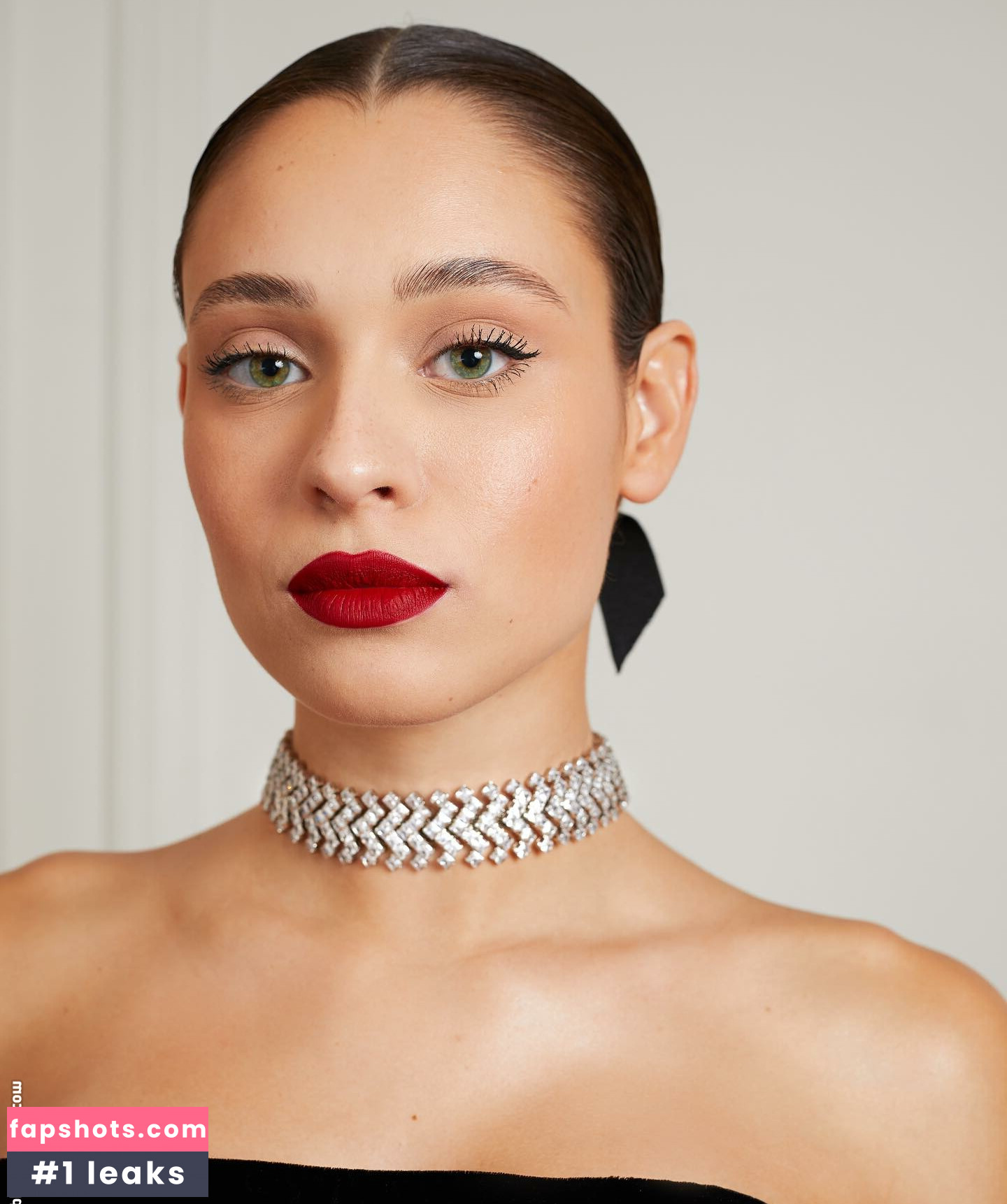 Daniela Melchior gallery photo #193