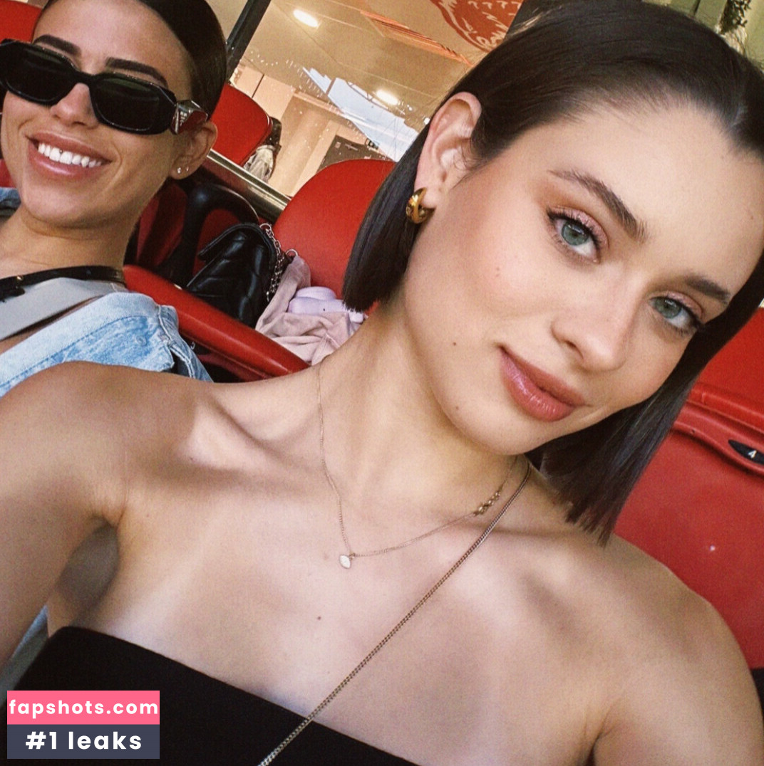 Daniela Melchior gallery photo #197