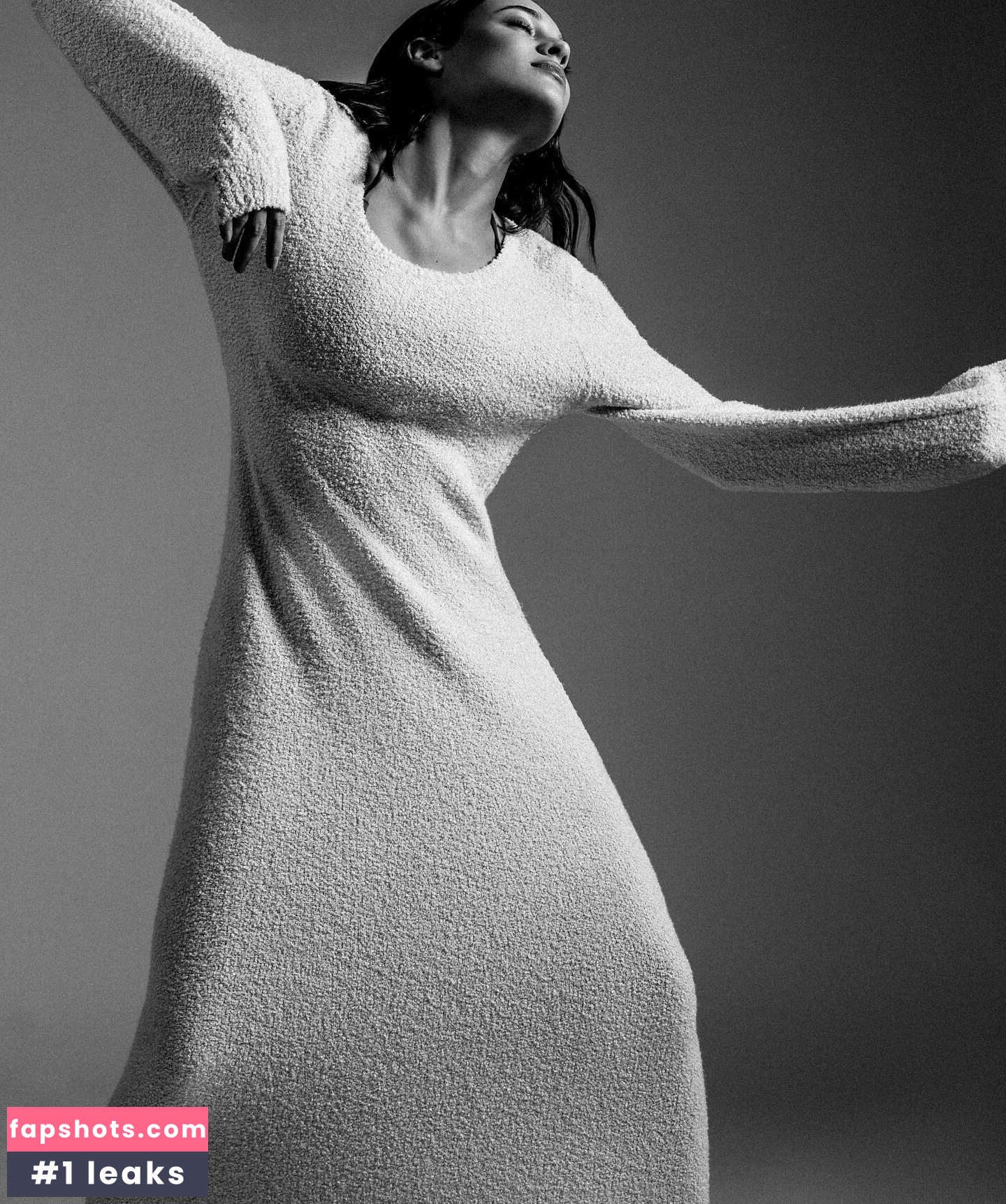 Daniela Melchior gallery photo #208