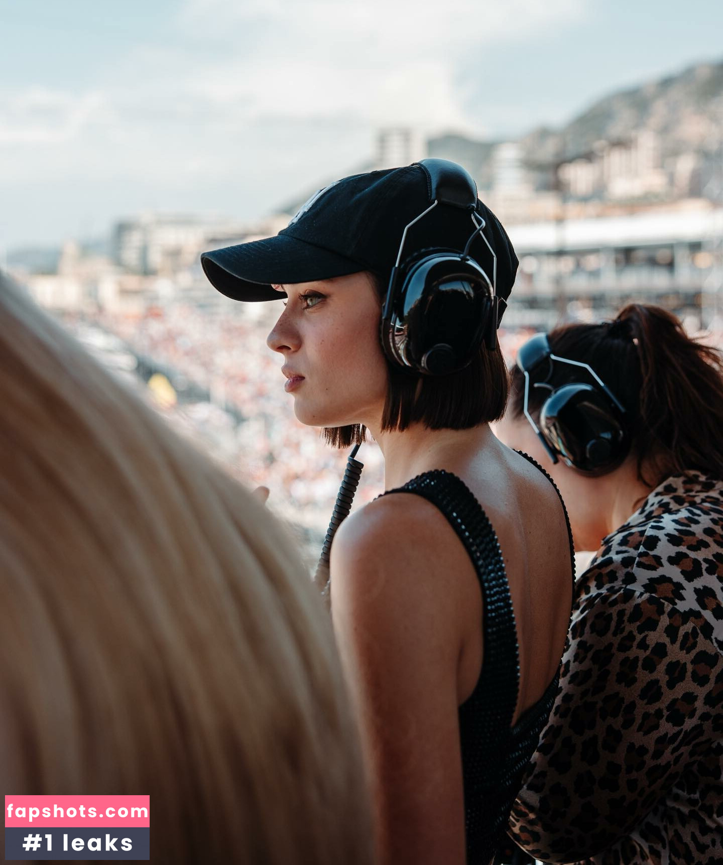 Daniela Melchior gallery photo #220