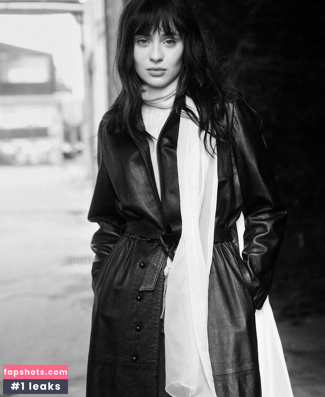 Daniela Melchior gallery photo #23