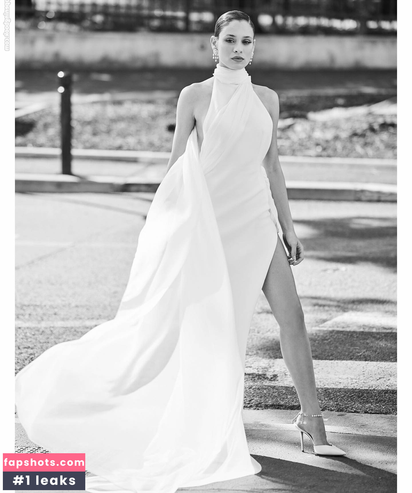 Daniela Melchior gallery photo #227