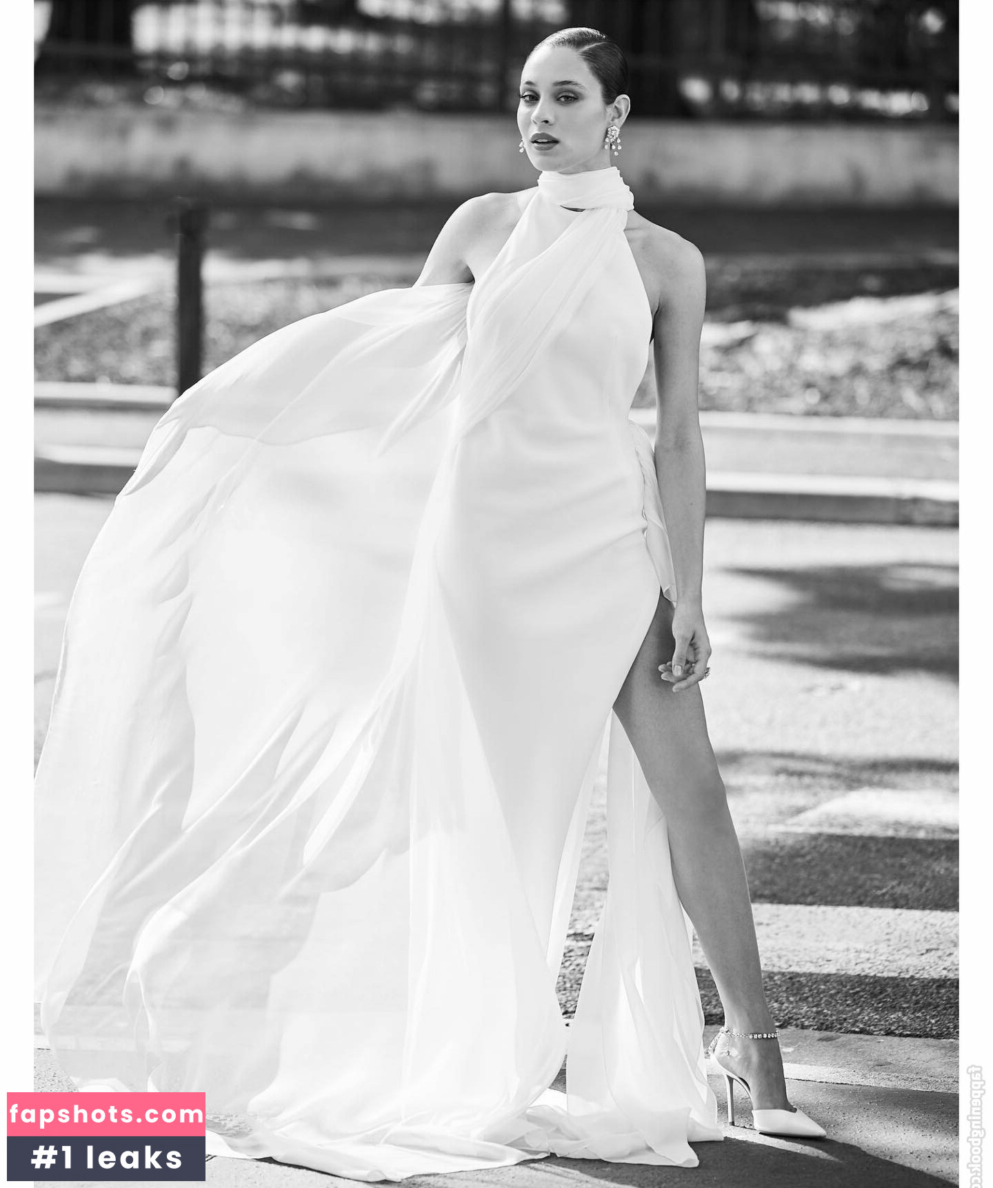 Daniela Melchior gallery photo #228