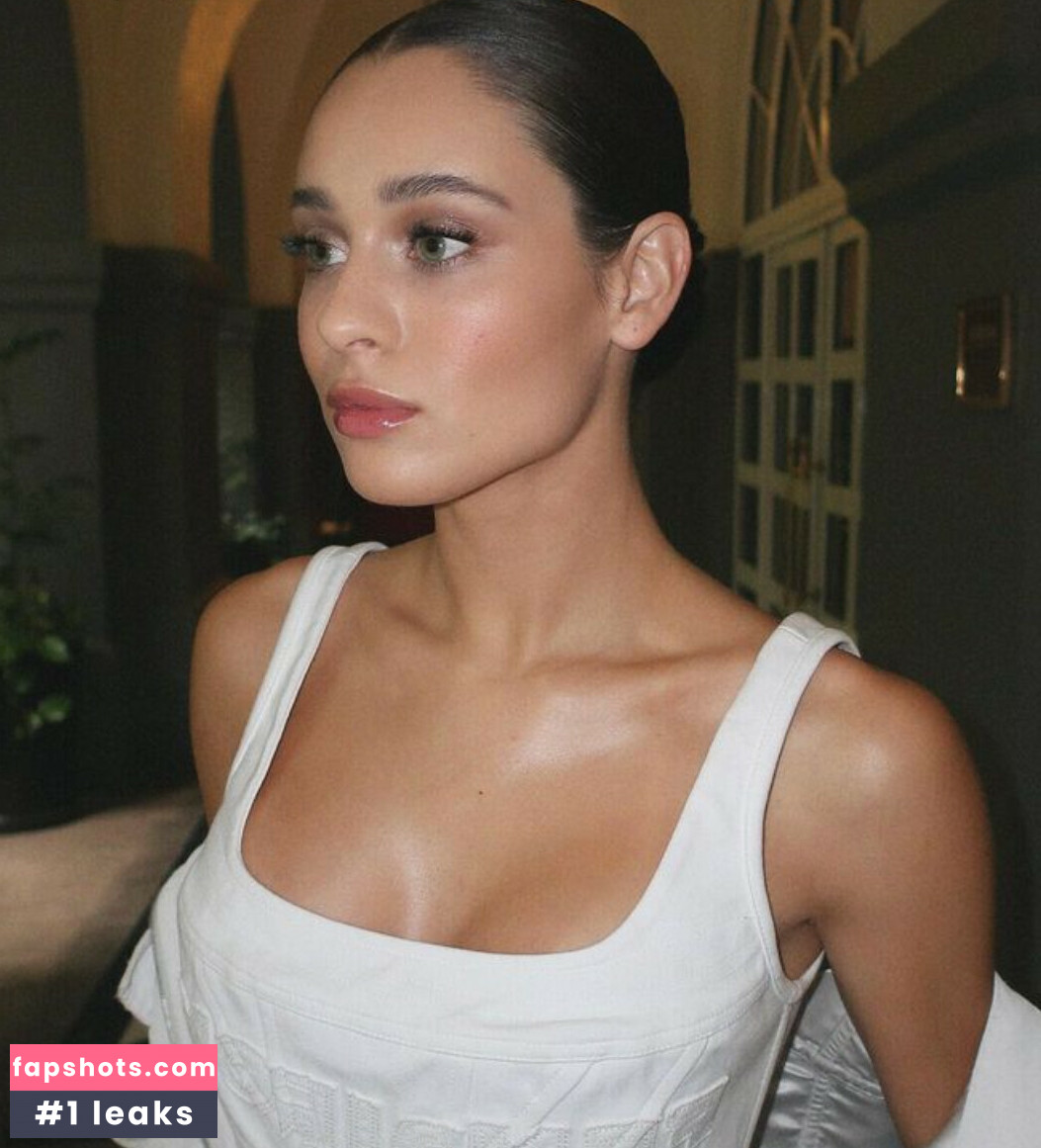 Daniela Melchior gallery photo #251