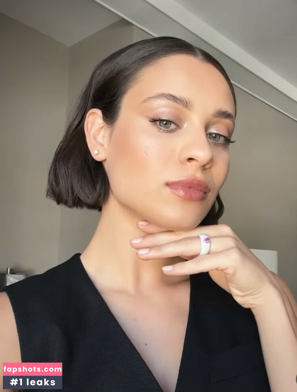 Daniela Melchior gallery photo #258