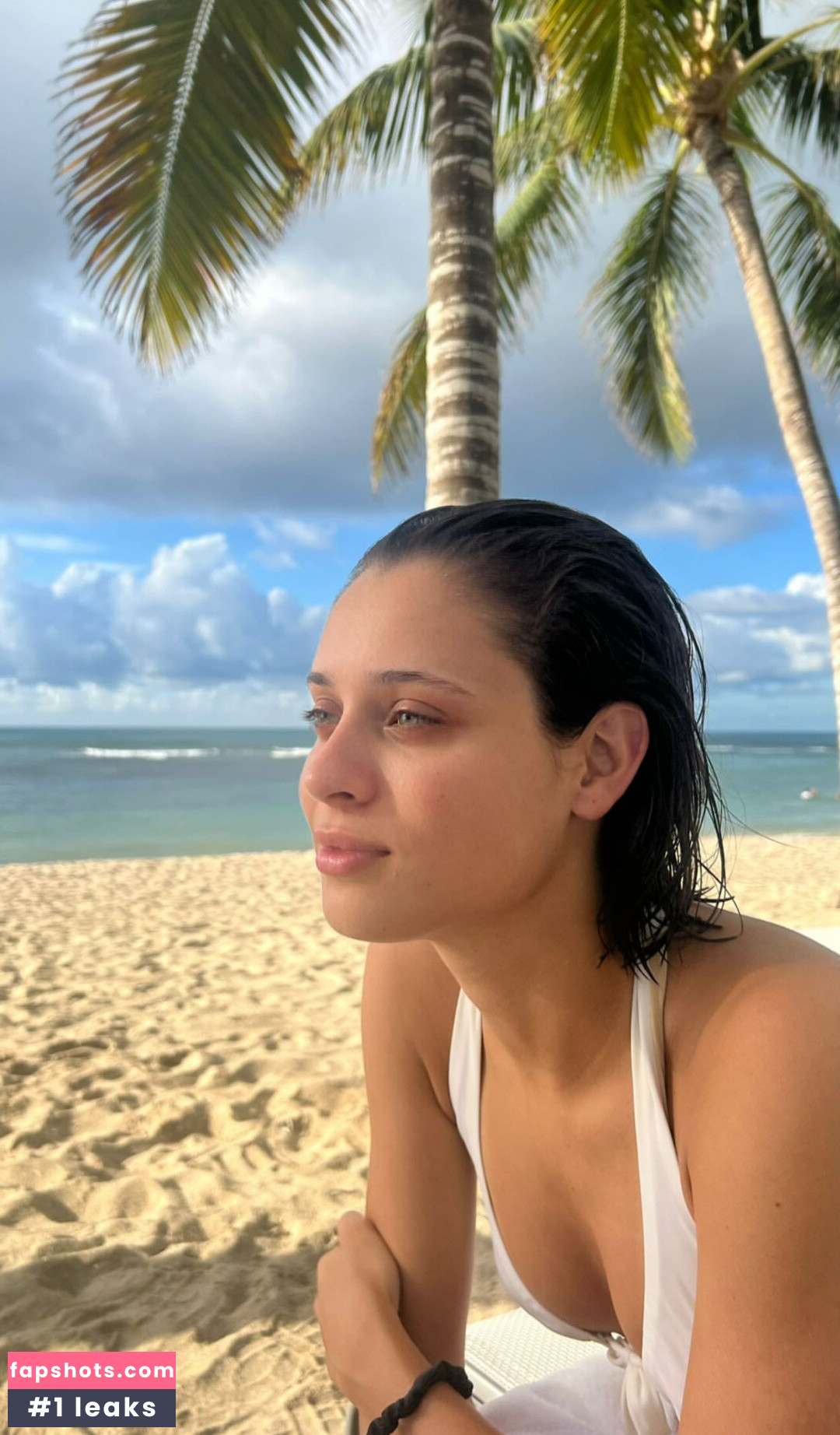 Daniela Melchior gallery photo #275