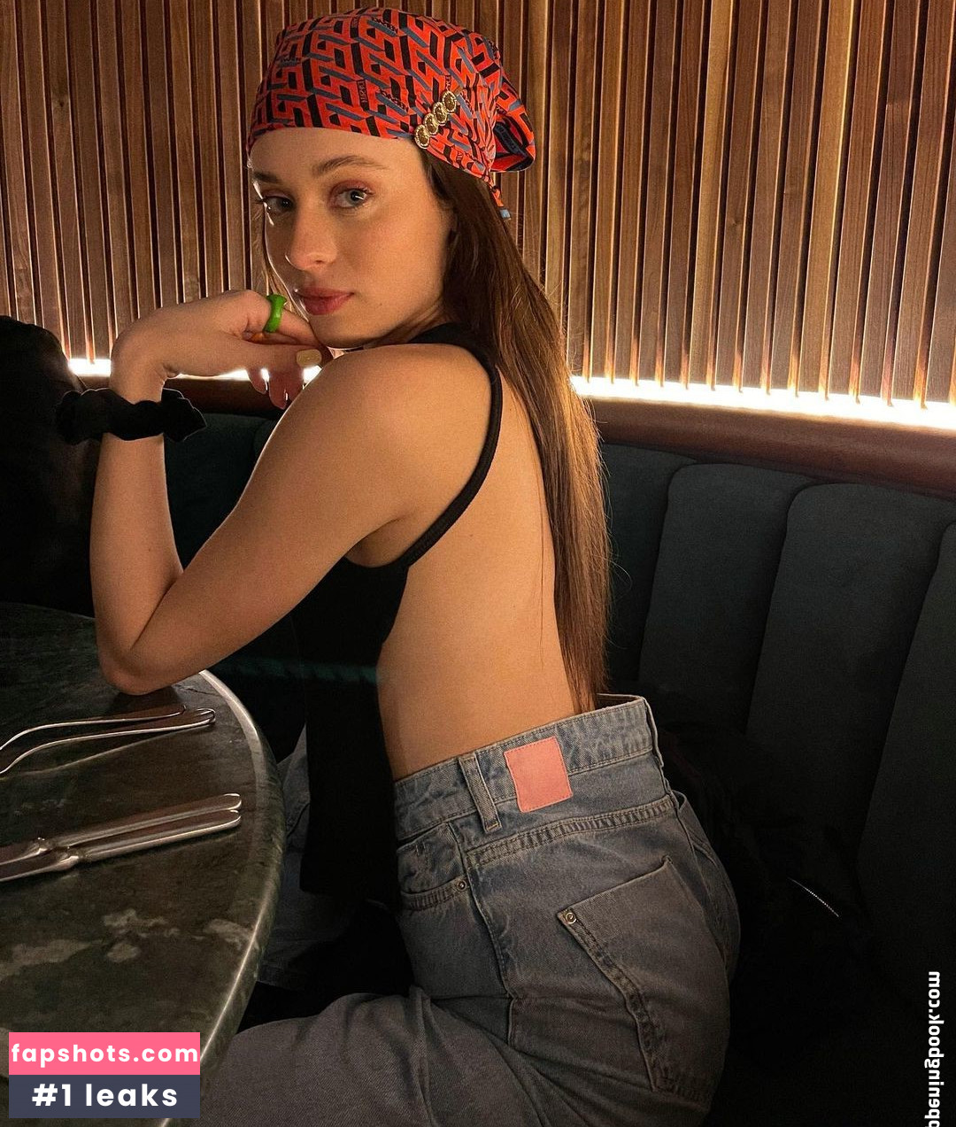 Daniela Melchior gallery photo #288