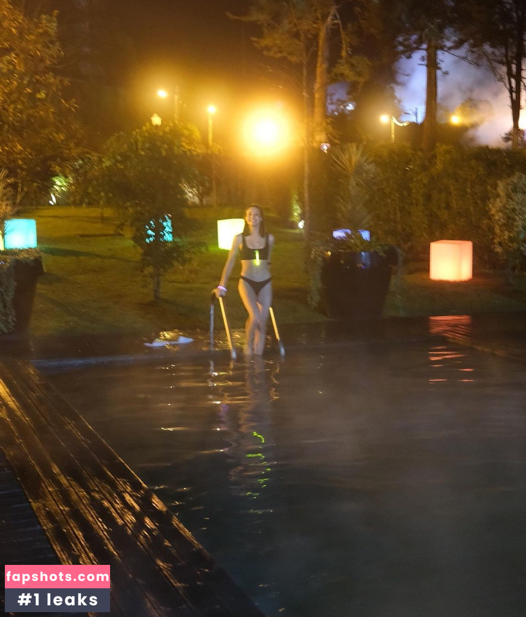 Daniela Melchior gallery photo #294