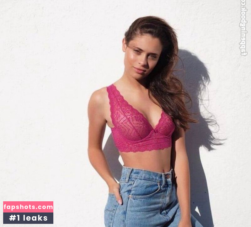 Daniela Melchior gallery photo #304