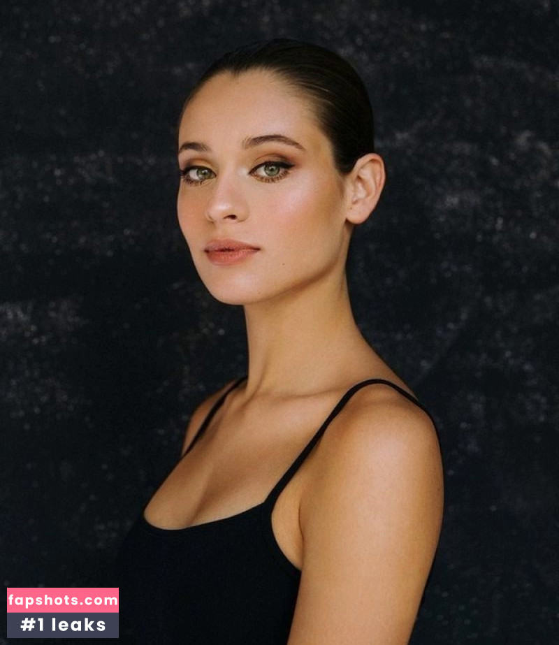 Daniela Melchior gallery photo #305