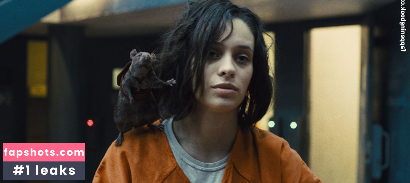 Daniela Melchior gallery photo #310