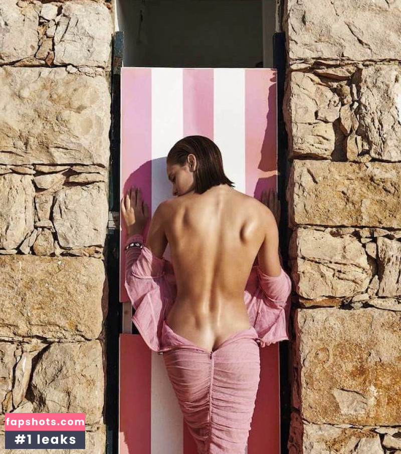 Daniela Melchior gallery photo #328