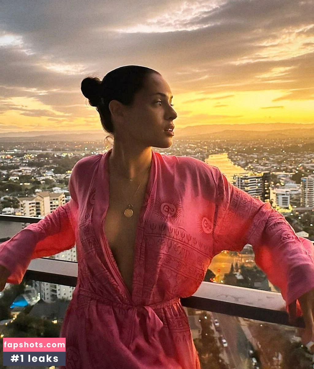 Daniela Melchior gallery photo #51