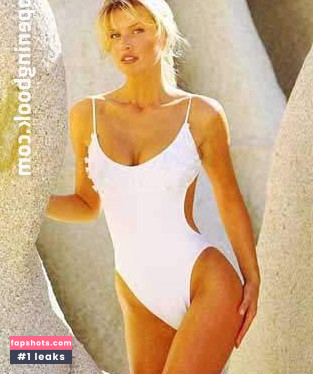 Daniela Pestova gallery photo #23