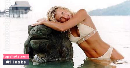 Daniela Pestova gallery photo #28