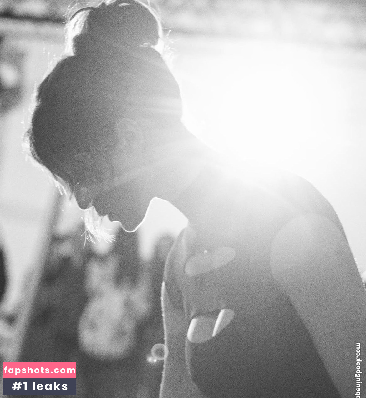 Daniela Ruah gallery photo #4