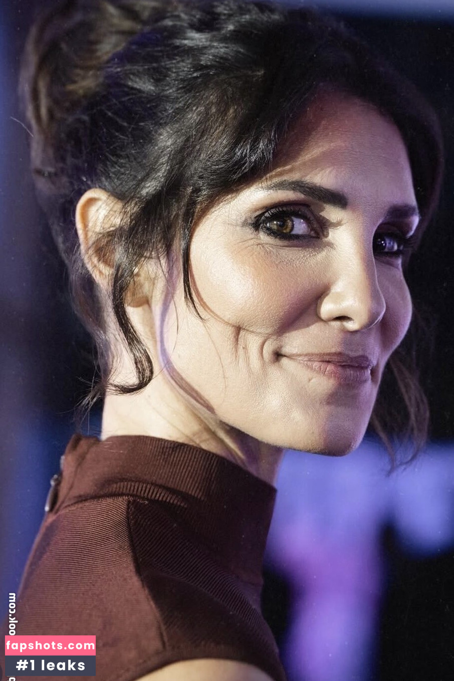 Daniela Ruah gallery photo #6