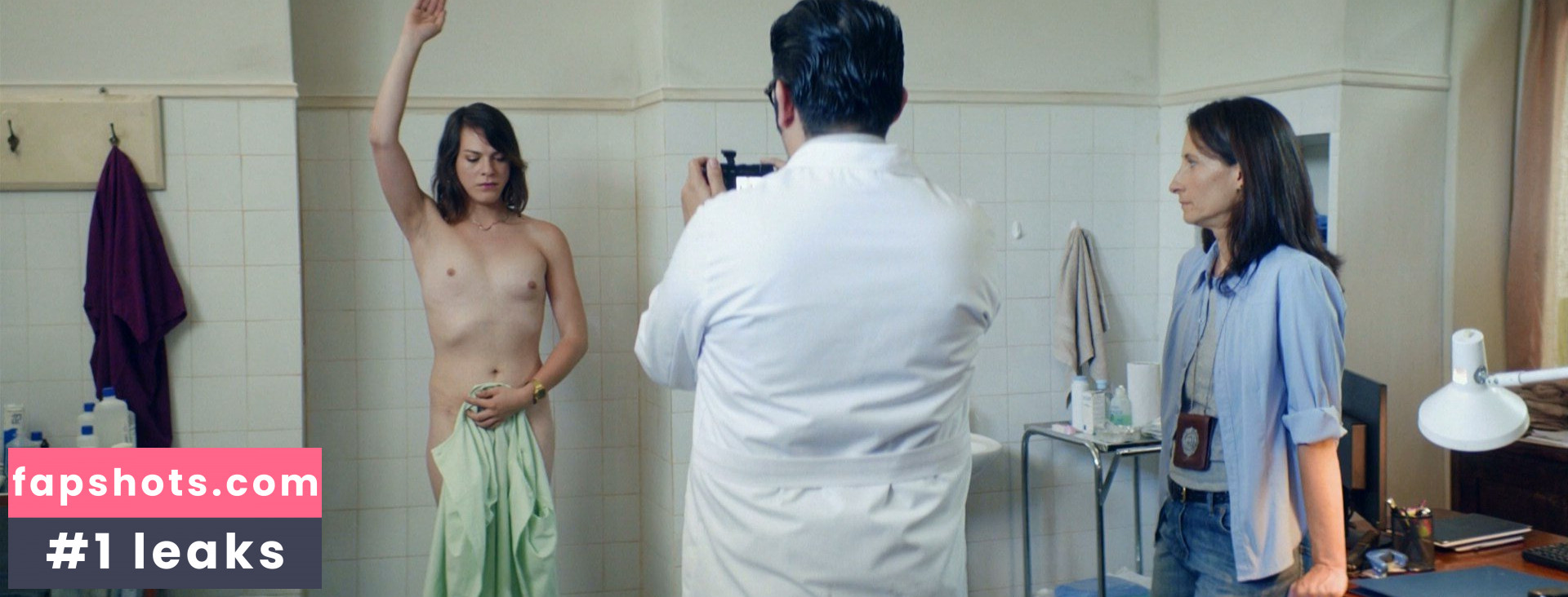 Daniela Vega gallery photo #2