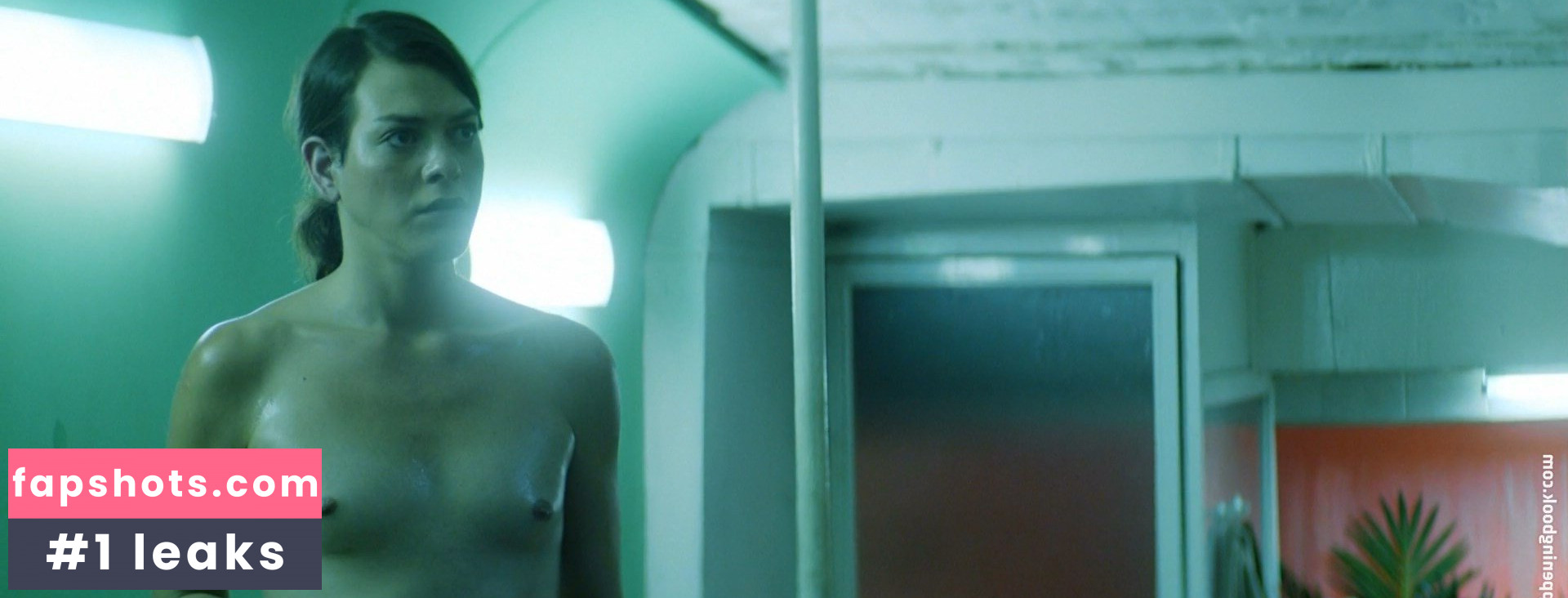 Daniela Vega gallery photo #8