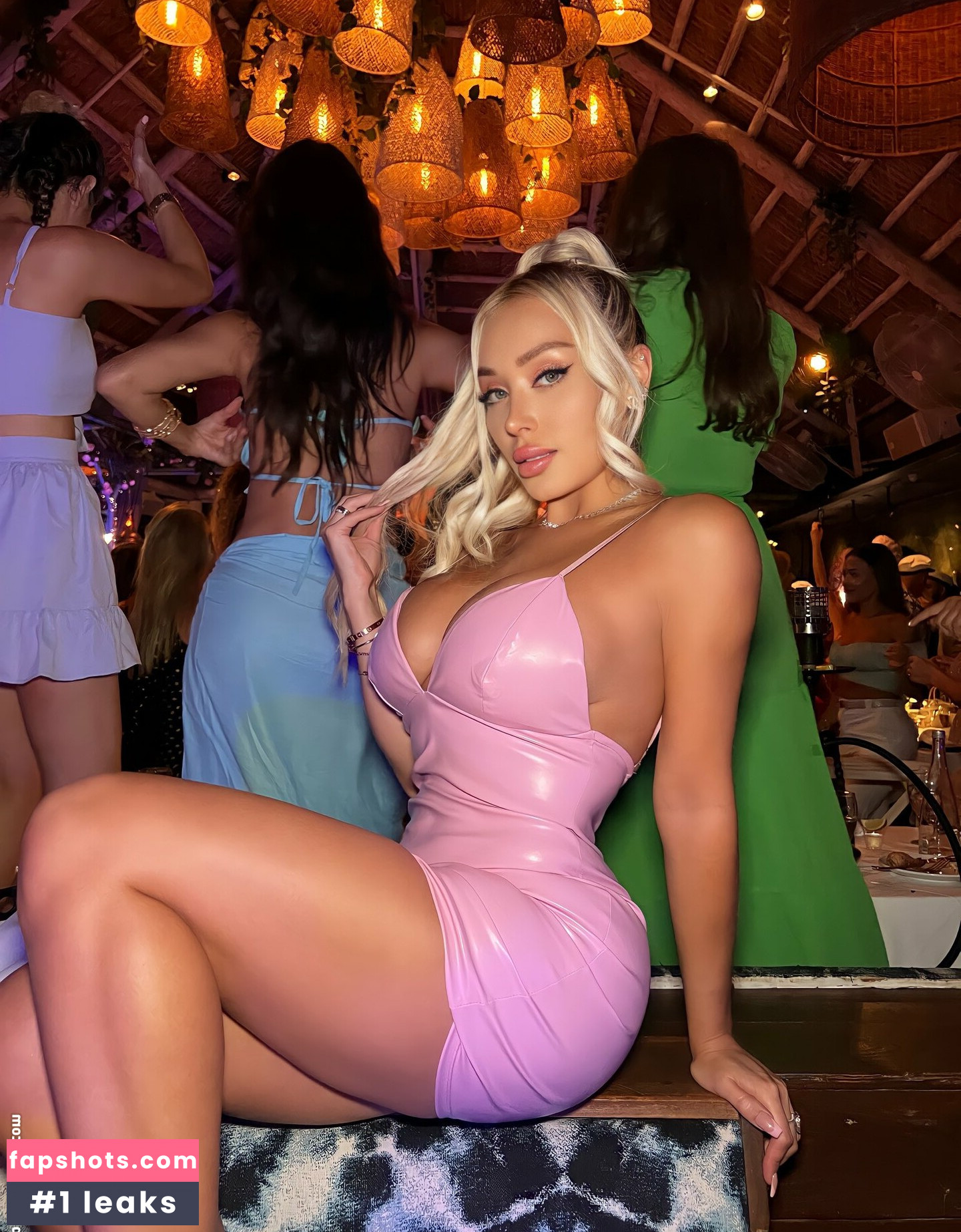 Daniella Chavez gallery photo #118