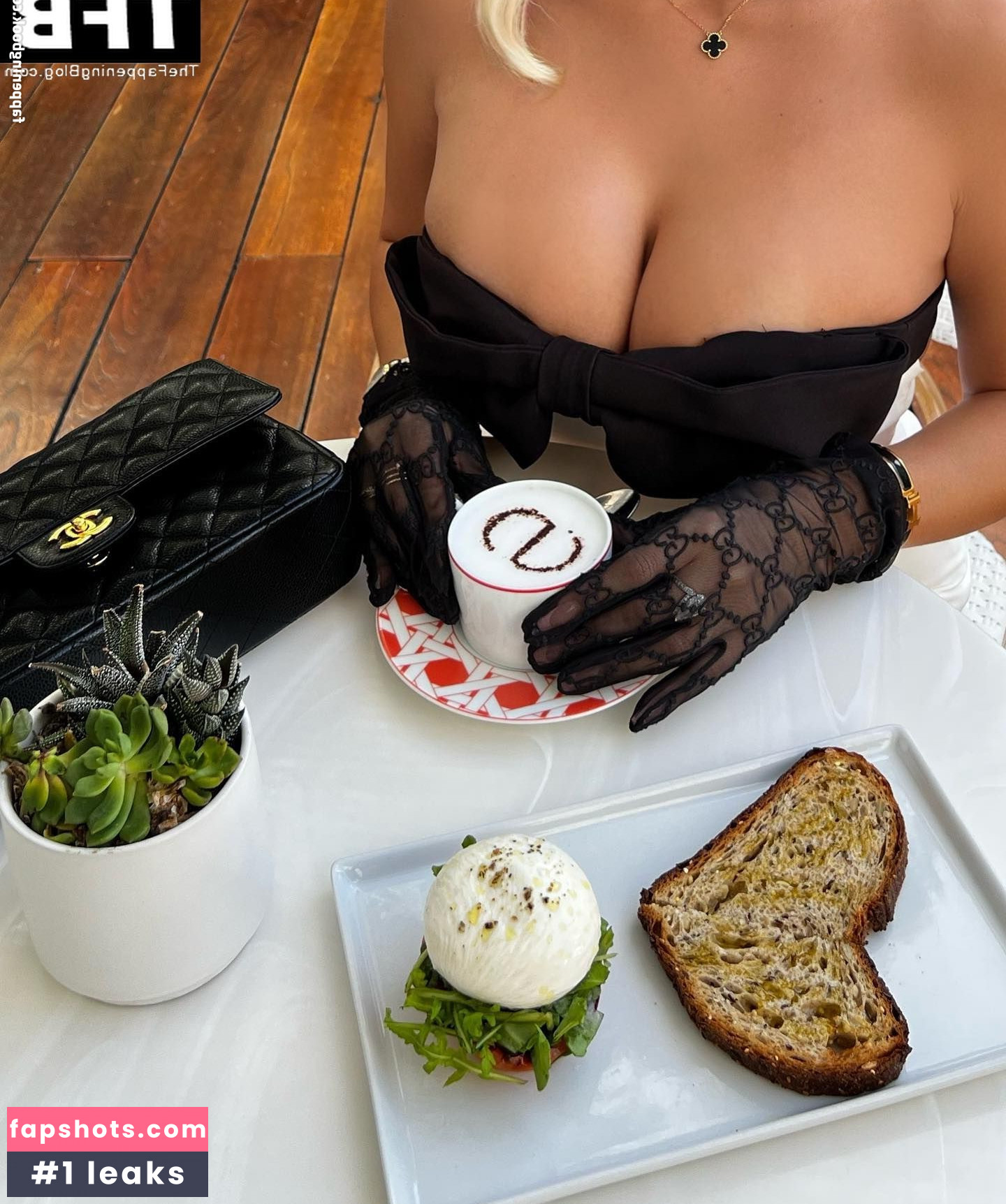 Daniella Chavez gallery photo #132