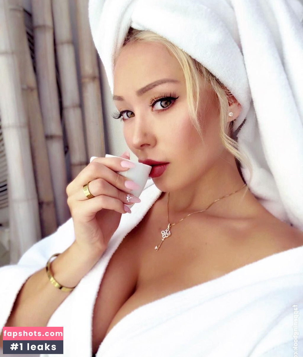 Daniella Chavez gallery photo #268