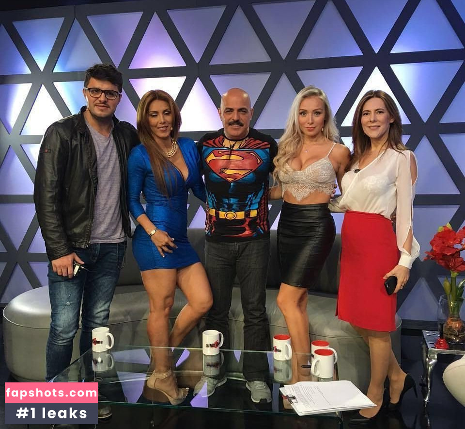 Daniella Chavez gallery photo #328