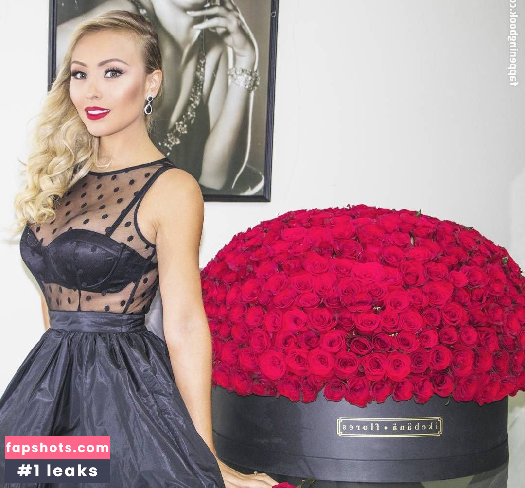 Daniella Chavez gallery photo #338