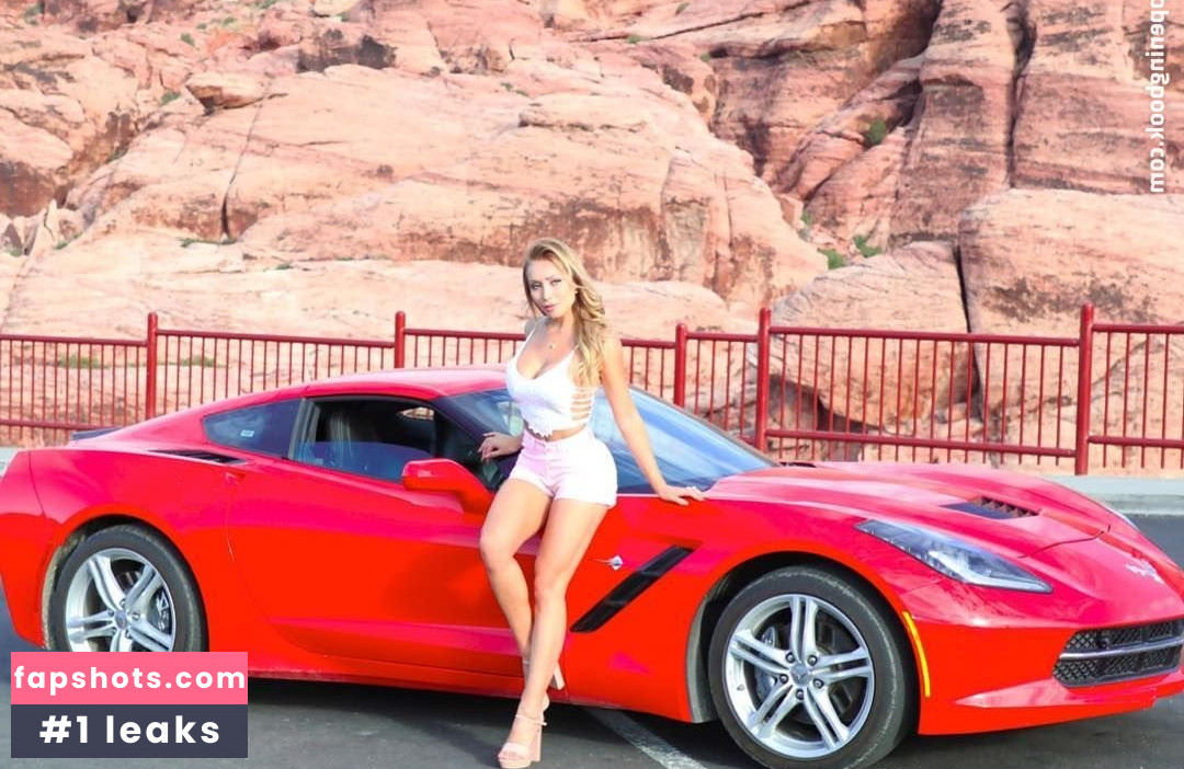 Daniella Chavez gallery photo #341