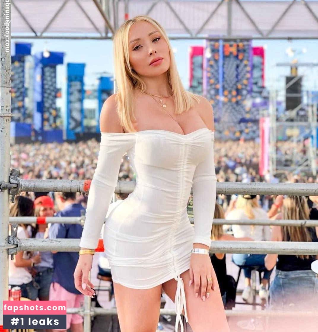 Daniella Chavez gallery photo #347