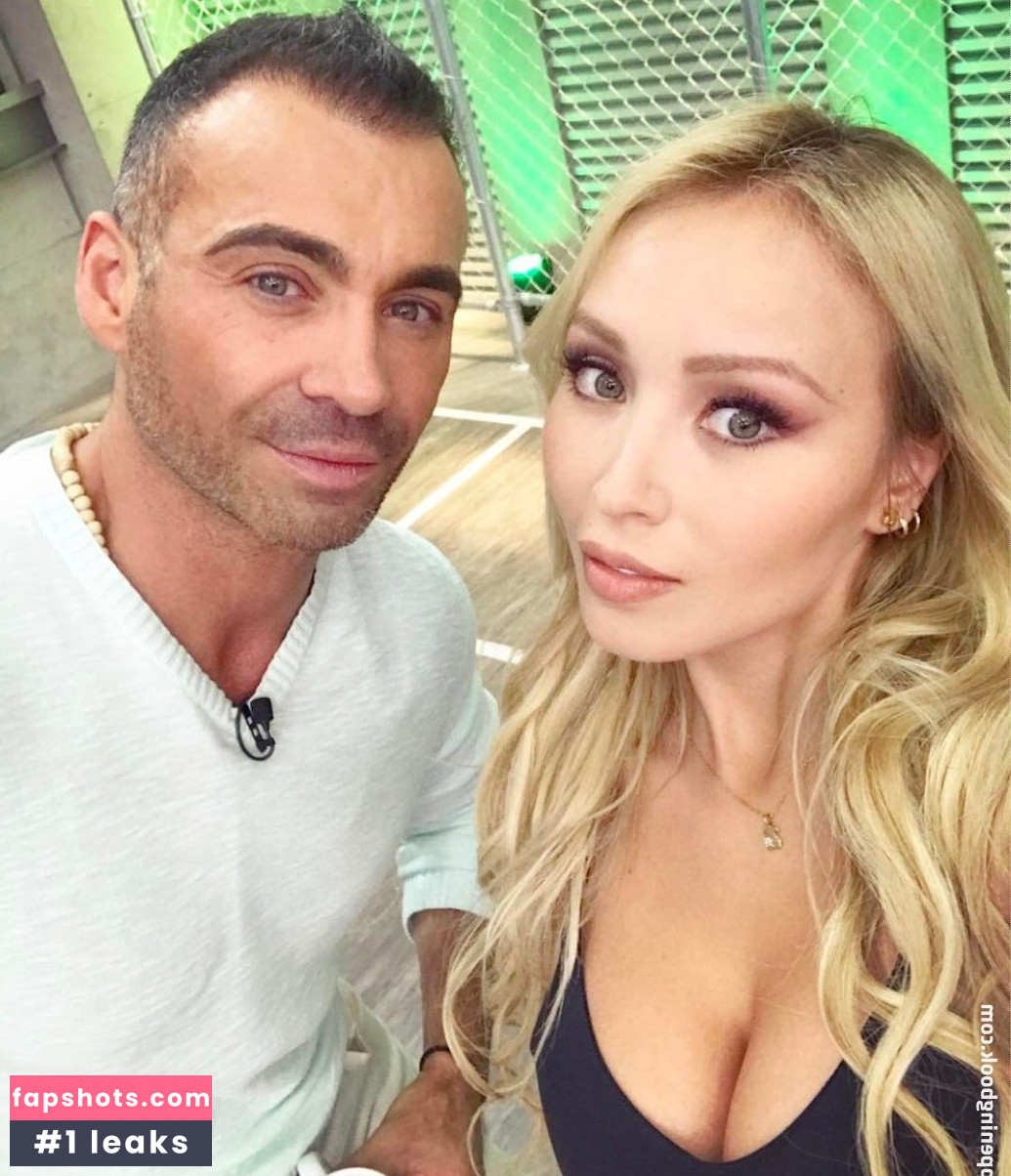 Daniella Chavez gallery photo #365