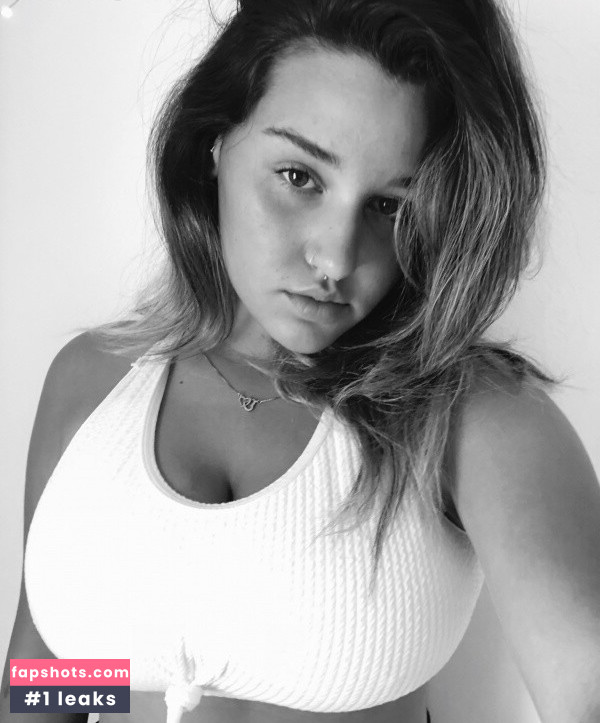 Daniella Nahum gallery photo #21