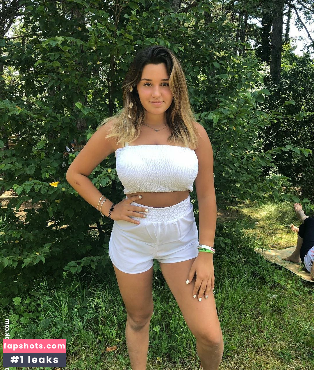 Daniella Nahum gallery photo #24