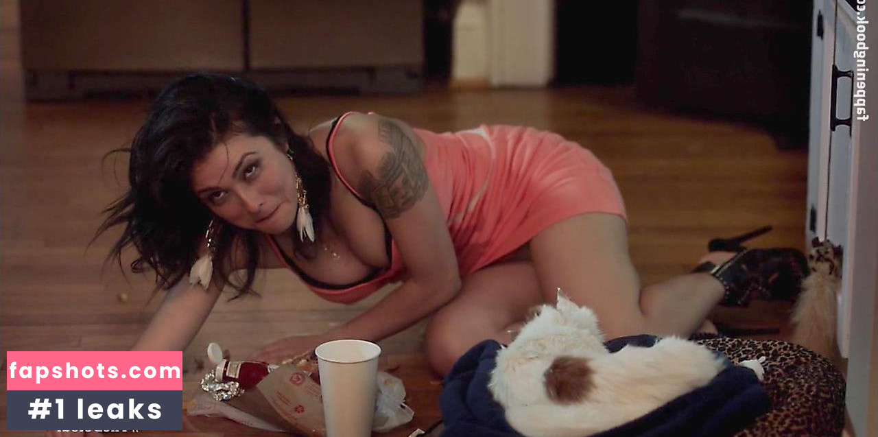 Daniella Pineda gallery photo #18